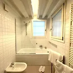 Lovenice In Cannaregio Appartement *