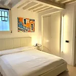 Lovenice In Cannaregio Venise